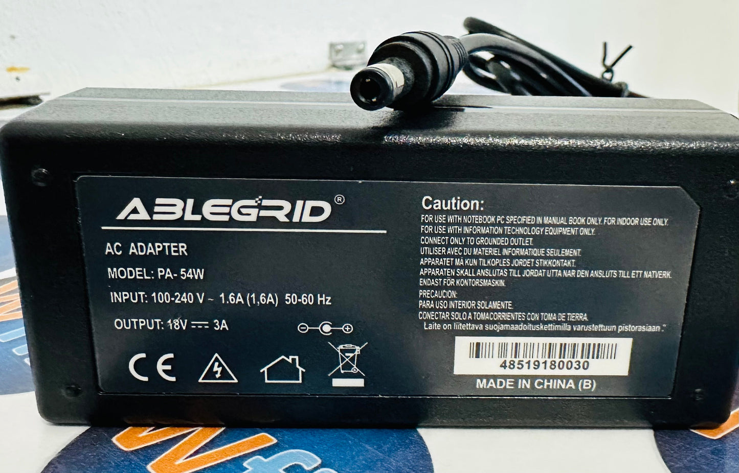 Cargador genérico 18V-3A